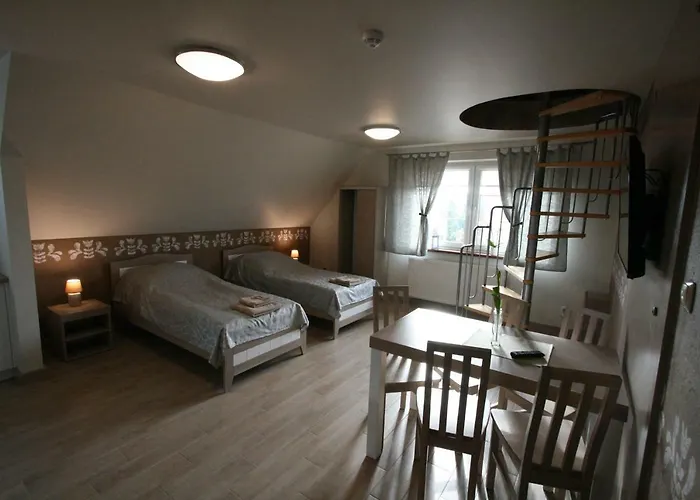 Δωμάτια σε οικογενειακή κατοικία Cameleon Słupca